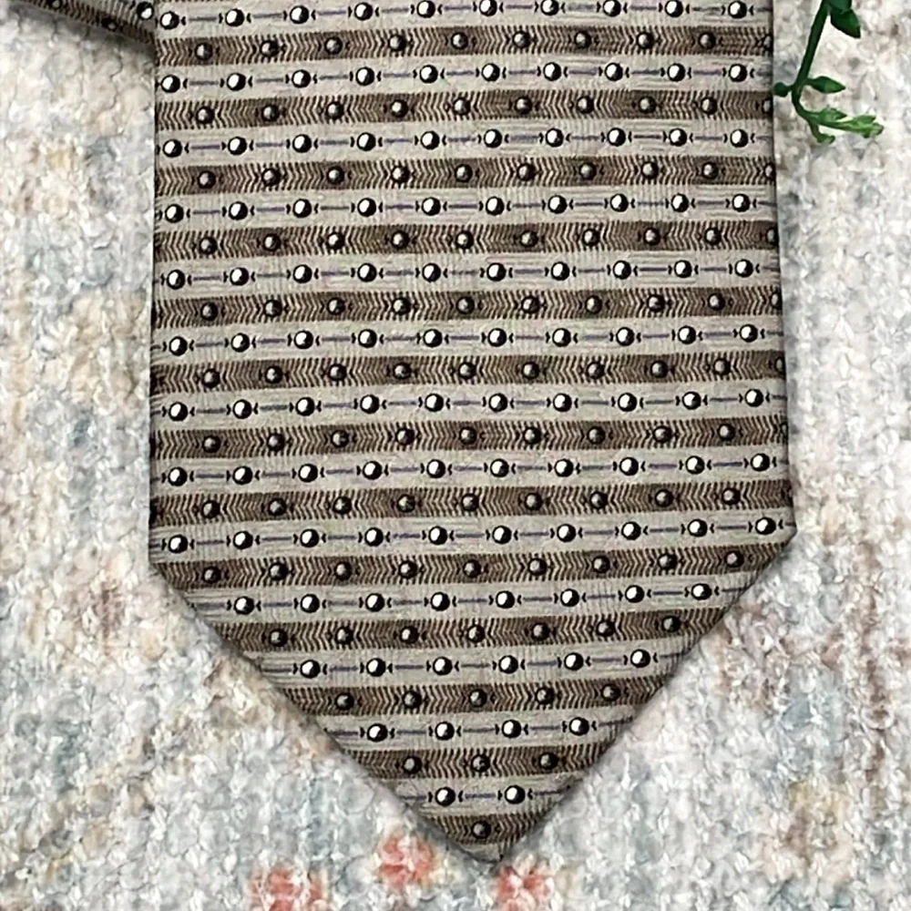 Format tie - Picture 2 of 7
